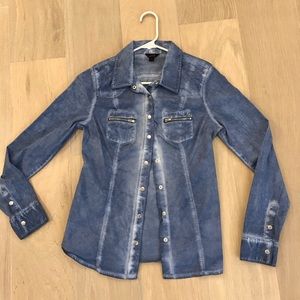 “Guess” Slim Fit Denim Button Up Shirt Size Medium